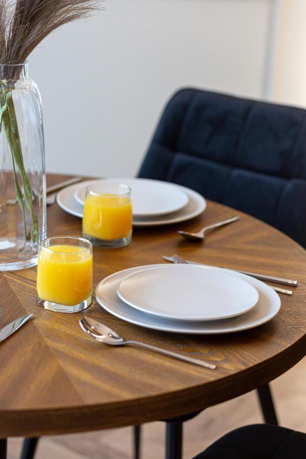 Awangarda Apartment Warsaw Ochota By Renters Prestige Екстер'єр фото