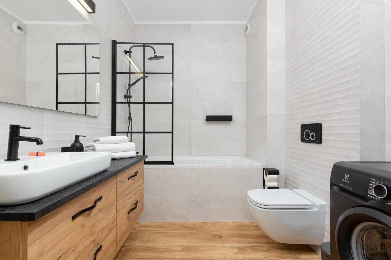 Awangarda Apartment Warsaw Ochota By Renters Prestige Екстер'єр фото